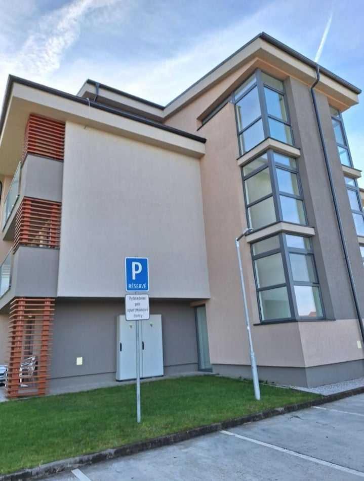 Diamond - Luxusny Apartman Marco Podhájska Eksteriør bilde